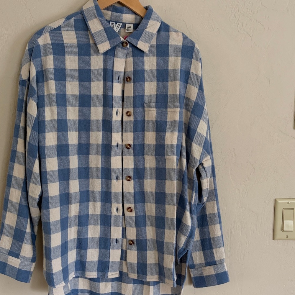 Roxy Blue and Cream Plaid Women’s Flannel Shirt. NWT